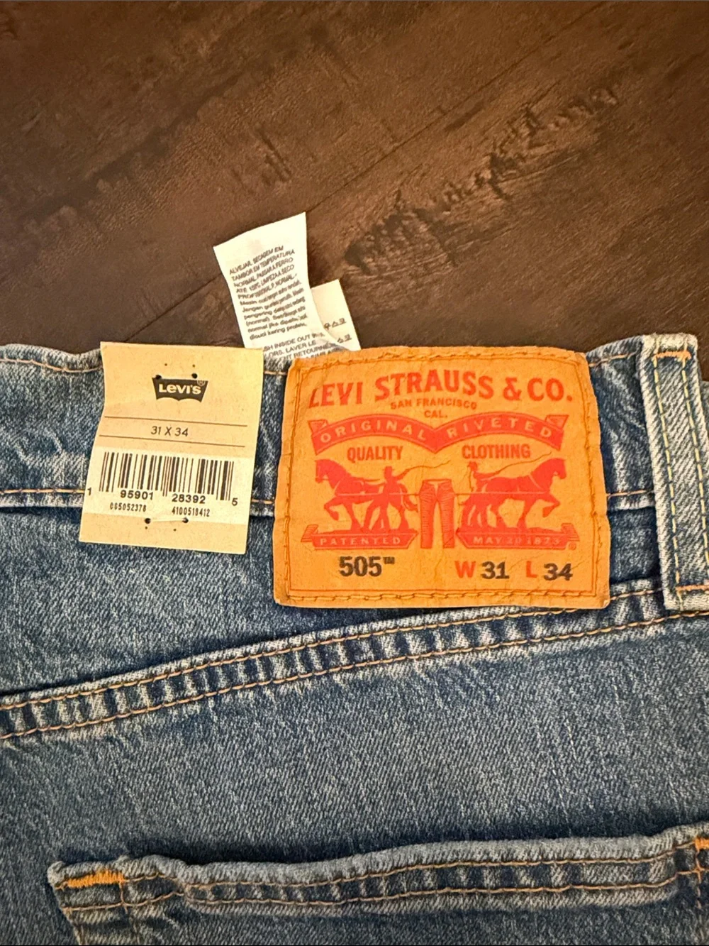 Levis classic straight